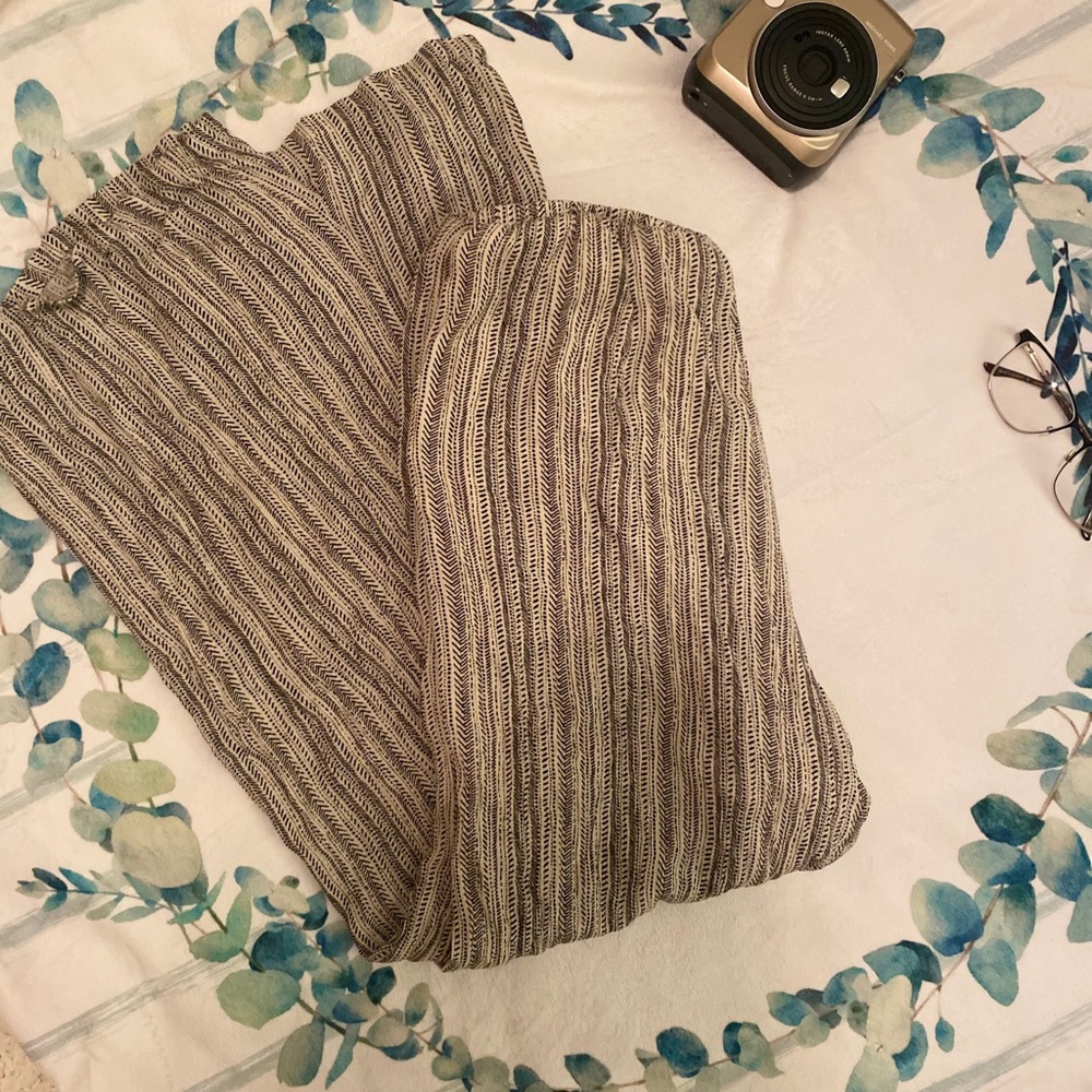 Hem & Thread pants - Picture 4 of 4